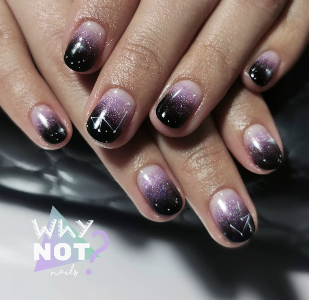 Diseños de uñas con galaxia